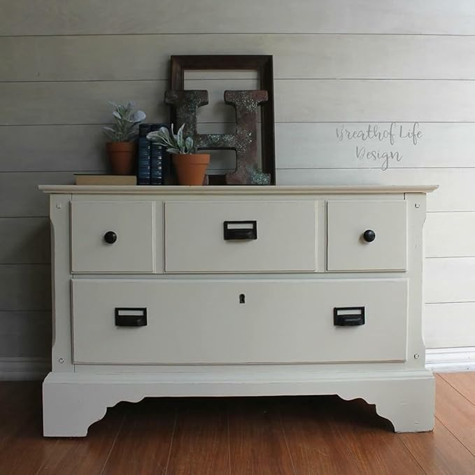 Dixie Belle Paint Company Chalk Finish Furniture Paint - Buttercream (1 Gallon - 128oz) - Matte Creamy White Chic Chalk Mineral DIY Furniture Paint