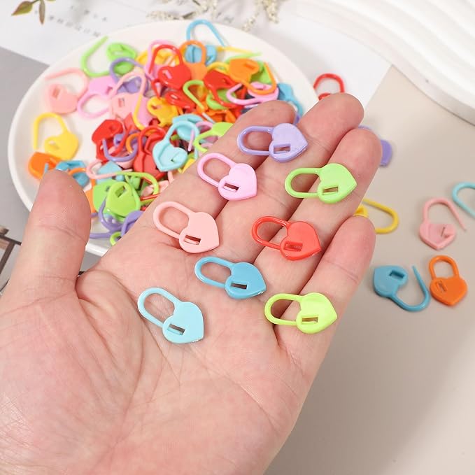 uxcell 400pcs Stitch Markers for Crocheting, Heart Shaped Crochet Marker Needle Clip Counter for Knitting Clothing Tag DIY Craft,Green